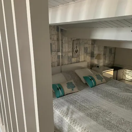 Duplex 2 Proche Golf, Wifi, Richelieu Et Ile Des Loisirs Dans Quartier Calme Saint Martin شقة