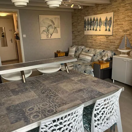 Duplex 2 Proche Golf, Wifi, Richelieu Et Ile Des Loisirs Dans Quartier Calme Saint Martin آجد